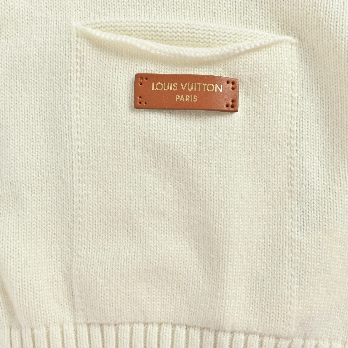 Louis Vuitton/Louis Vuitton pocket leather label turtleneck knitted sweater